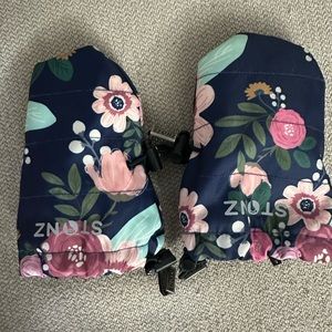 Stonz baby mittens
